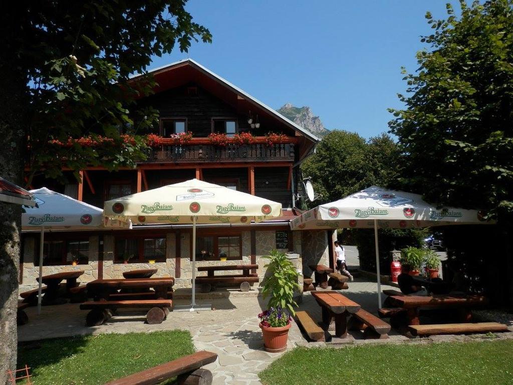 Hotel Penzion Stárek Terchová Exterior foto